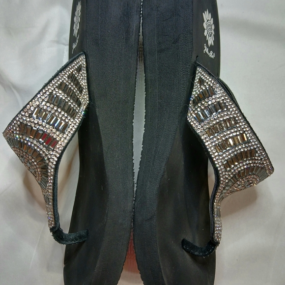 Yellow Box Black and Silver Sparkly Women's Sandals - Picture 4 of 8